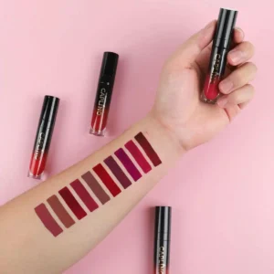 CAPLINO Liquid Matte Lipstick – Nude Glow 10 hand in color